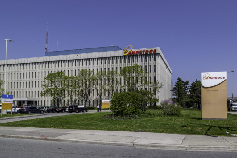 Enbridge book record-high core earnings for 2025